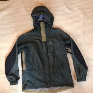 Patagonia Women’s Shell Medium